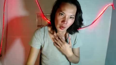 _shanexx online show from February 23, 2025, 1:21 pm