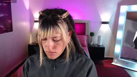 _sharlotte777 online show from March 10, 2025, 12:48 pm