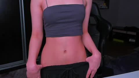 _silverdream online show from June 2, 2026, 1:51 am