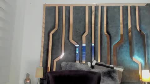 _silvia_vega_ online show from December 8, 2024, 9:46 am