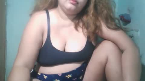Snapshot of _simply_mama chatting on April 3, 2026, 7:23 pm _simply_mama online show from April 3, 2026, 7:23 pm