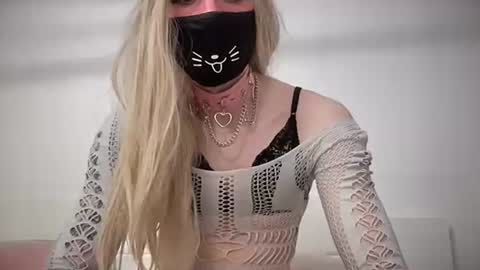 _sissy_michelle online show from February 21, 2026, 10:33 pm