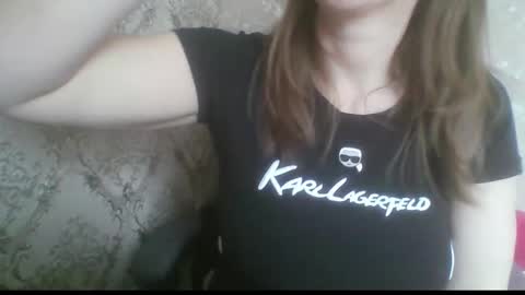 Snapshot of _sladkiegubki_ chatting on February 19, 2026, 7:59 am _sladkiegubki_ online show from February 19, 2026, 7:59 am