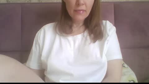 _sladkiegubki_ online show from April 16, 2026, 10:49 am