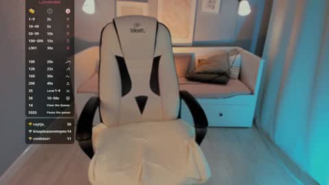 Sofi  Follow me  online show from December 14, 2024, 10:13 am