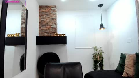    640  200   online show from September 14, 2025, 5:23 pm