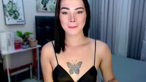 _sophie_69 online show from November 17, 2025, 10:43 am
