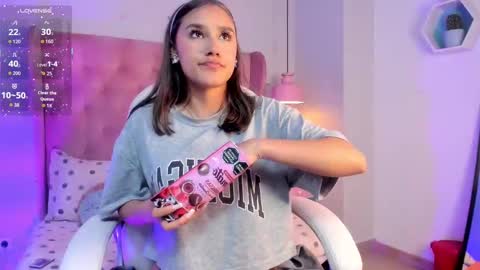 Sophie  online show from November 11, 2025, 8:31 pm