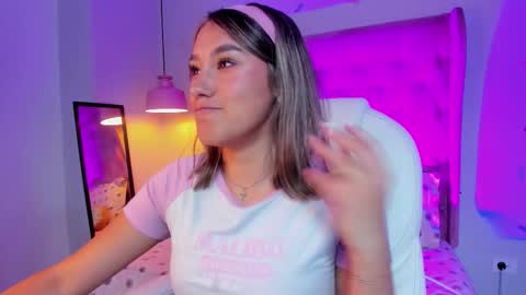 Sophie  online show from March 4, 2026, 8:59 pm