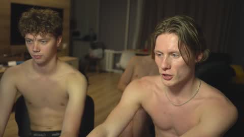 OLIVERpvt is open online show from January 17, 2025, 4:04 pm