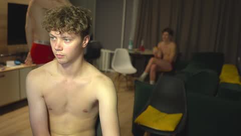 OLIVERpvt is open online show from January 18, 2025, 1:08 pm