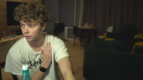 OLIVERpvt is open online show from January 31, 2025, 1:02 pm