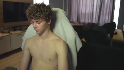 OLIVERpvt is open online show from February 20, 2025, 7:12 am