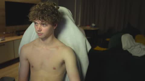 OLIVERpvt is open online show from March 1, 2025, 4:11 pm