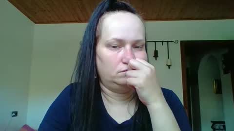 Melisa online show from September 22, 2025, 8:27 am