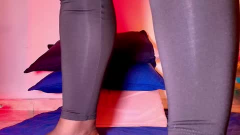 susy online show from October 17, 2025, 11:57 am