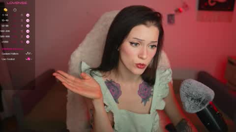 _stacymoon online show from March 5, 2026, 9:22 pm