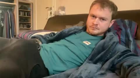 _stevie___ online show from December 14, 2025, 2:44 pm