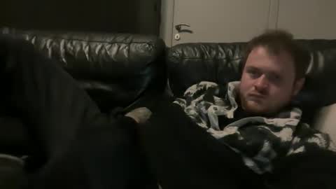 _stevie___ online show from February 27, 2026, 10:32 pm