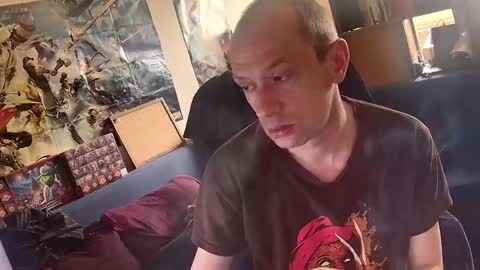 Snapshot of _svenerd_____ chatting on April 12, 2026, 12:10 pm _svenerd_____ online show from April 12, 2026, 12:10 pm