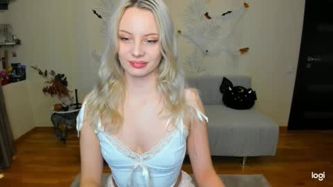 Marie online show from November 12, 2025, 11:32 am