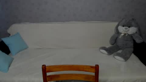 Lana online show from March 25, 2026, 6:19 am