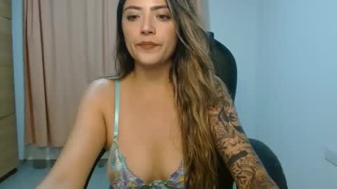 Rachel  online show from November 5, 2025, 2:22 am