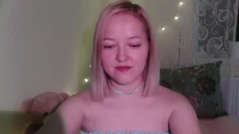 _sweet_smile_ online show from September 29, 2025, 9:08 pm