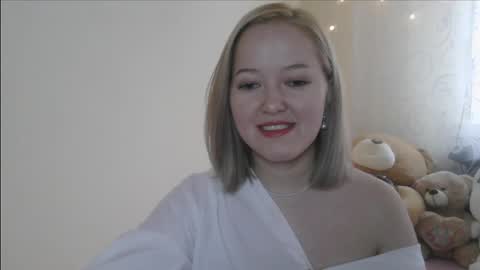 _sweet_smile_ online show from November 6, 2025, 8:15 am