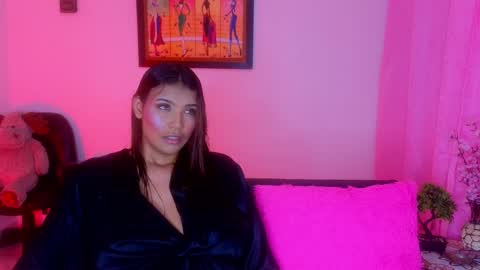   0900 p.m a 0500 a.m Colombia time UTC -5  online show from March 17, 2026, 2:05 am