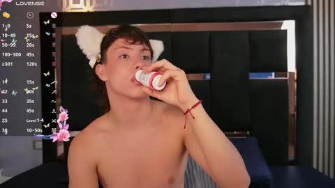 Angel online show from December 1, 2025, 11:04 am