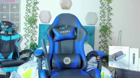 Snapshot of _taylor_black chatting on October 8, 2025, 11:46 pm Taylor online show from October 8, 2025, 11:46 pm