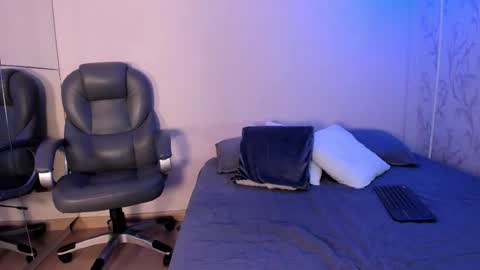 _taylorblack online show from February 16, 2026, 11:39 am