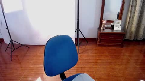 _the_dark_side_of_the_moon_ online show from February 16, 2025, 9:27 pm