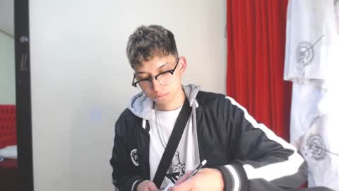 Thomas online show from January 8, 2025, 10:06 pm