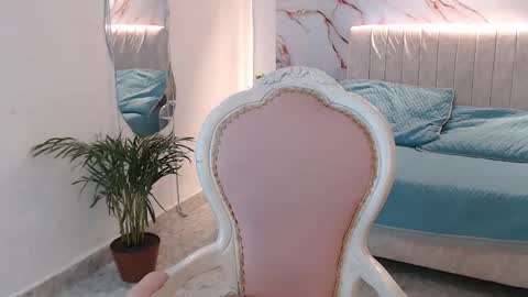 _tiffany1 online show from November 15, 2025, 8:16 pm