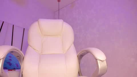 Rousse  online show from January 28, 2025, 7:21 pm