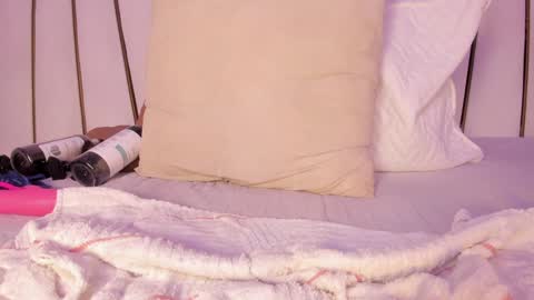 Rousse  online show from February 3, 2025, 10:43 pm