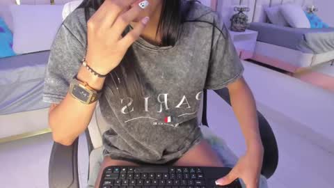 Rousse  online show from October 11, 2025, 7:01 pm