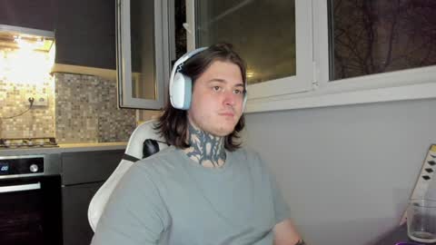 _torfin_ online show from December 5, 2024, 9:06 pm