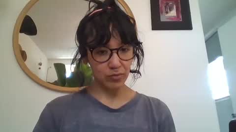 _tutti_frutti_ online show from February 26, 2026, 9:25 pm