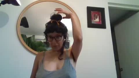 Snapshot of _tutti_frutti_ chatting on June 20, 2026, 3:20 am _tutti_frutti_ online show from June 20, 2026, 3:20 am
