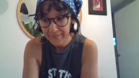 Snapshot of _tutti_frutti_ chatting on June 27, 2026, 12:04 am _tutti_frutti_ online show from June 27, 2026, 12:04 am