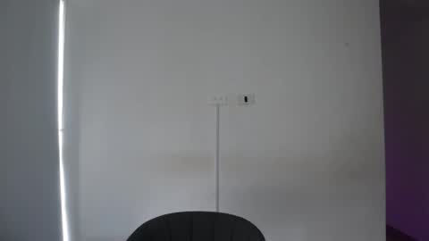 Anastasia Vahos online show from December 13, 2024, 8:58 pm