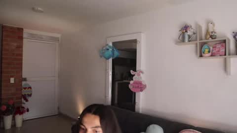 Anastasia Vahos online show from April 8, 2026, 5:24 pm