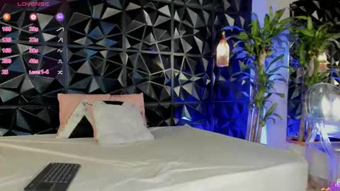 _valentina_69 online show from January 11, 2025, 12:33 am