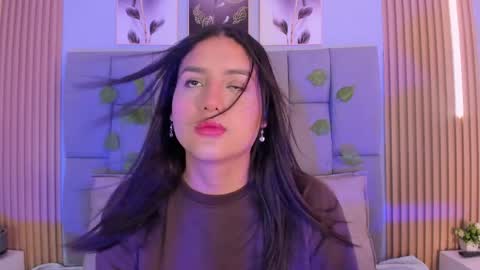 _valerycooper online show from April 5, 2026, 12:46 pm