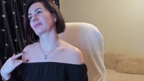 _vallylove online show from March 4, 2025, 1:55 am