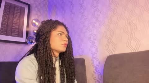 Snapshot of _vennuss_ chatting on January 13, 2025, 12:35 pm Venus online show from January 13, 2025, 12:35 pm