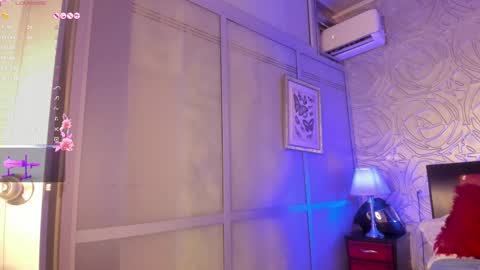 Snapshot of _vennuss_ chatting on February 20, 2025, 3:08 pm Venus online show from February 20, 2025, 3:08 pm